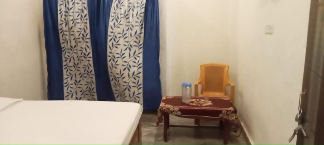 מלון Ayodhya Vaibhav Sadan Dharmsala מראה חיצוני תמונה